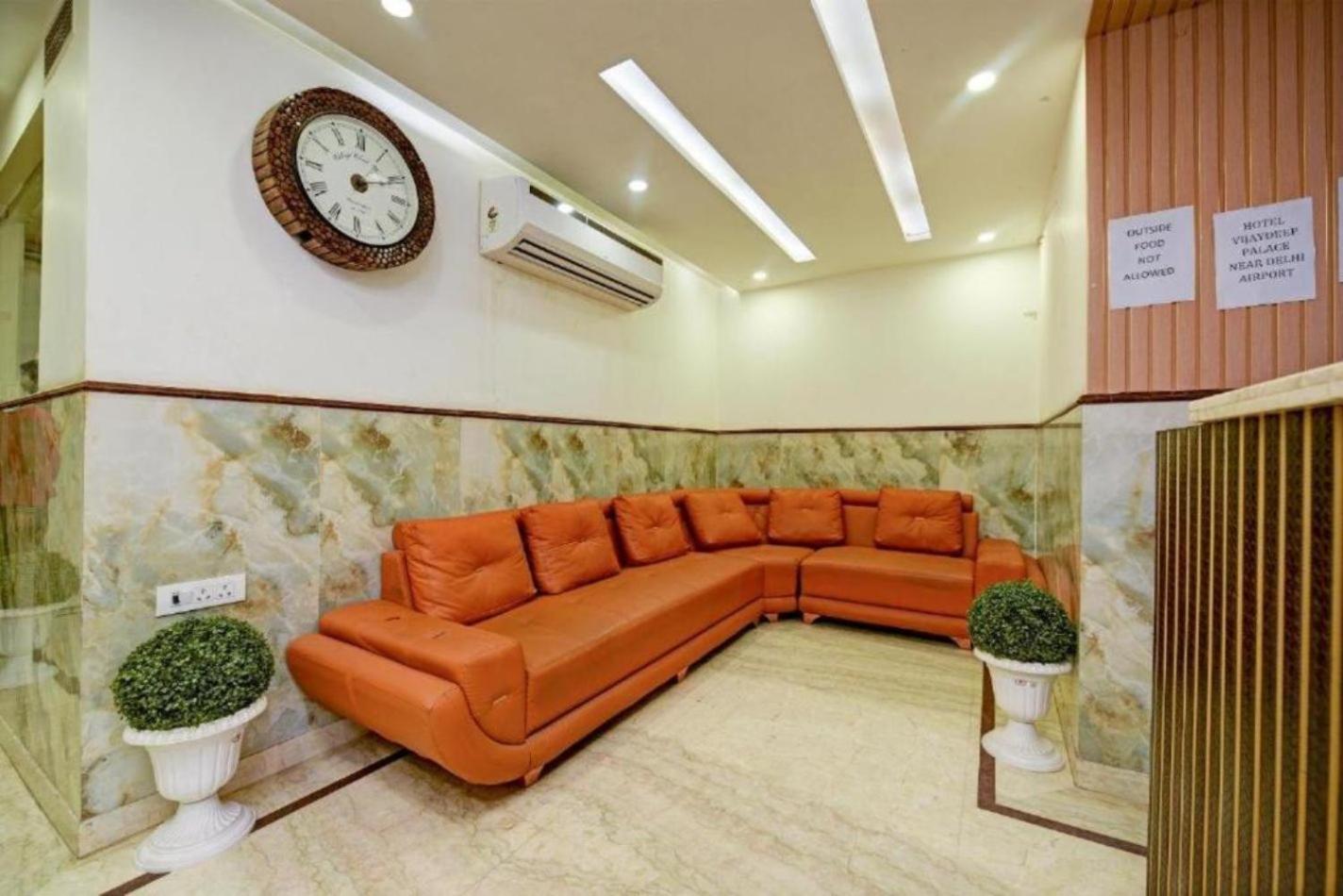 Rosewood Suites A Family Hotel Near Delhi Airport 新德里 外观 照片