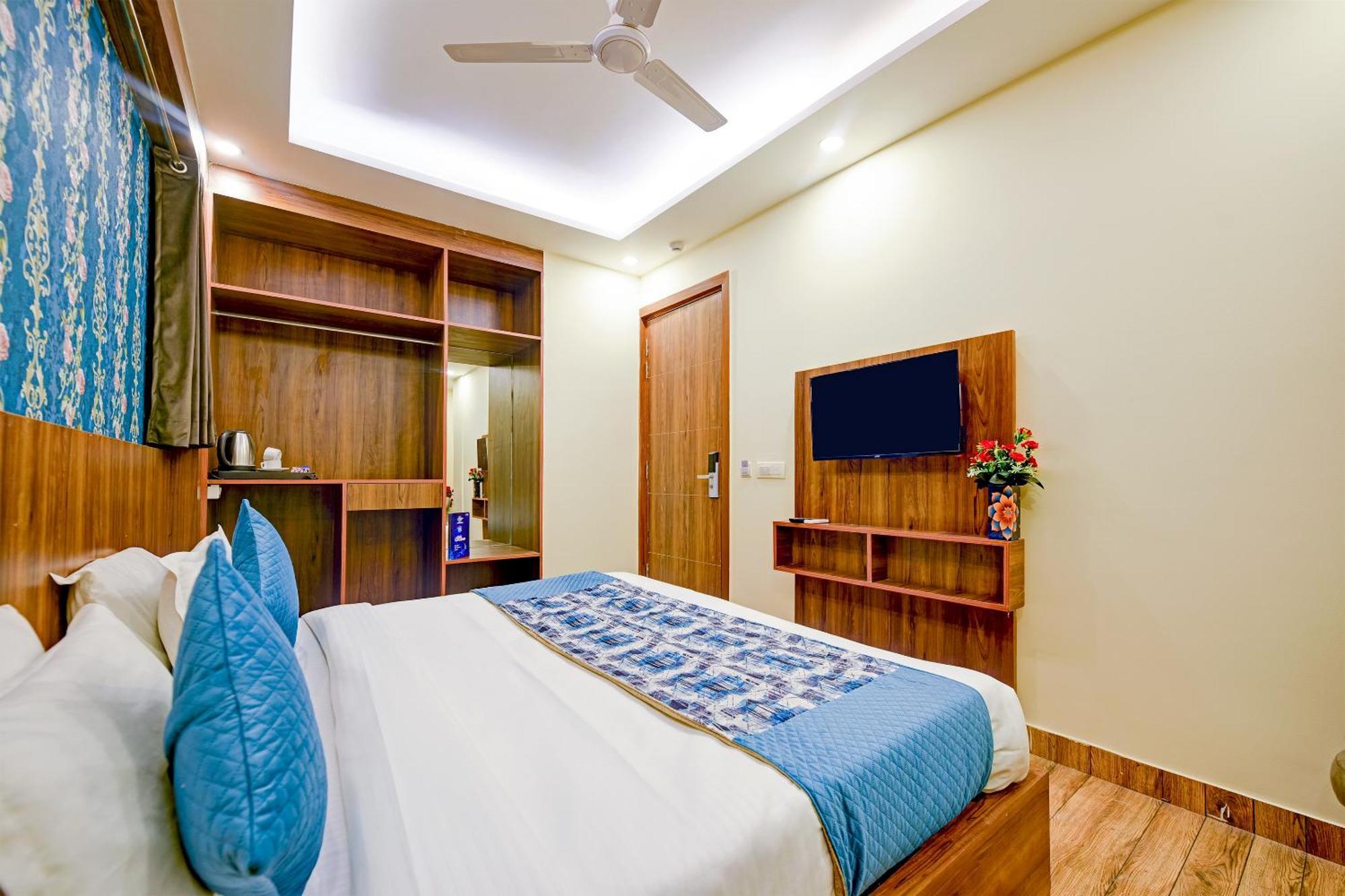 Rosewood Suites A Family Hotel Near Delhi Airport 新德里 外观 照片