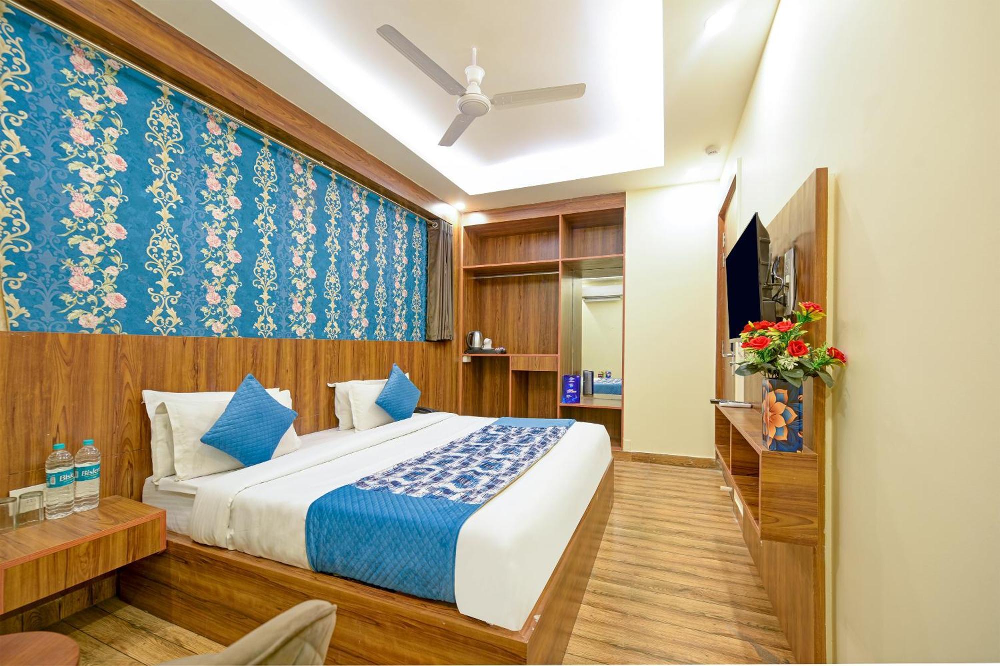Rosewood Suites A Family Hotel Near Delhi Airport 新德里 外观 照片